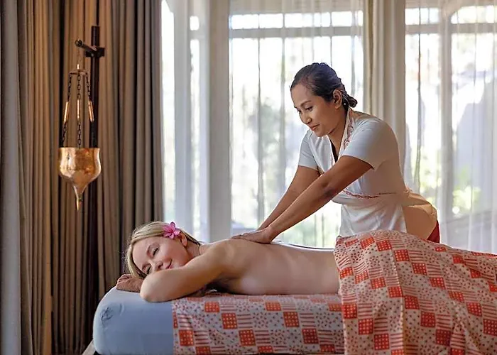 Cross Bali Breakers Resort